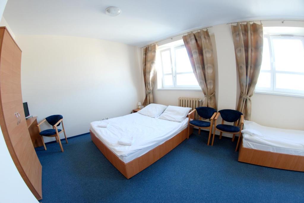 Hotel Stacja Kutno Ruang foto